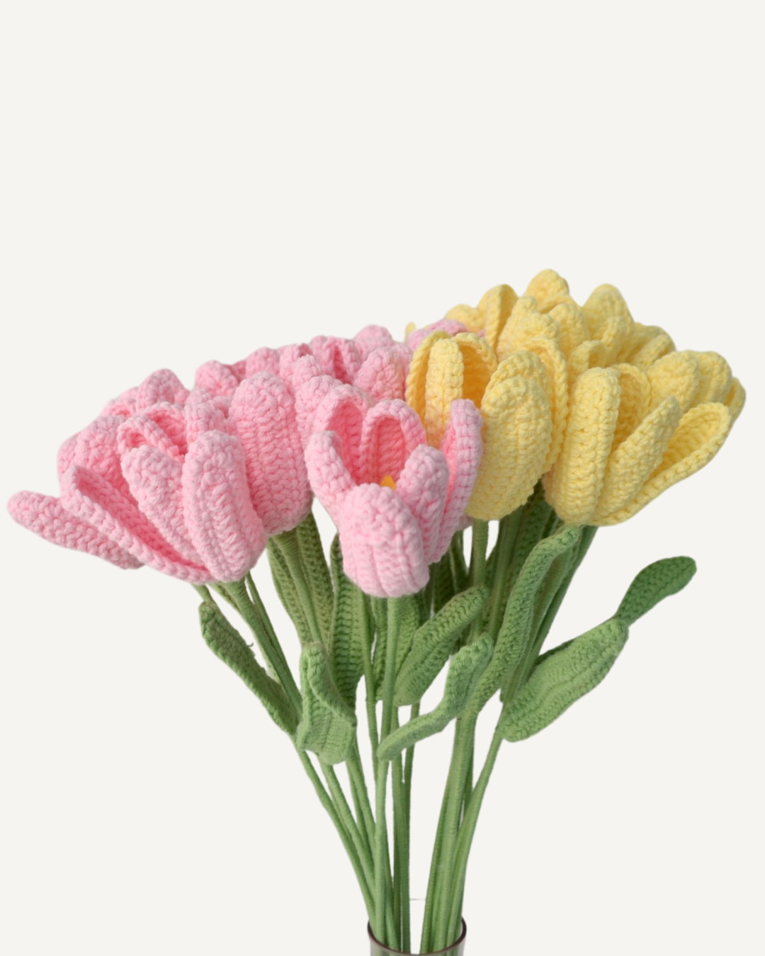 Tulipanes de crochet: amarillo, morado, blanco y rosa